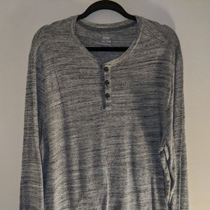 Old Navy long sleeve henley